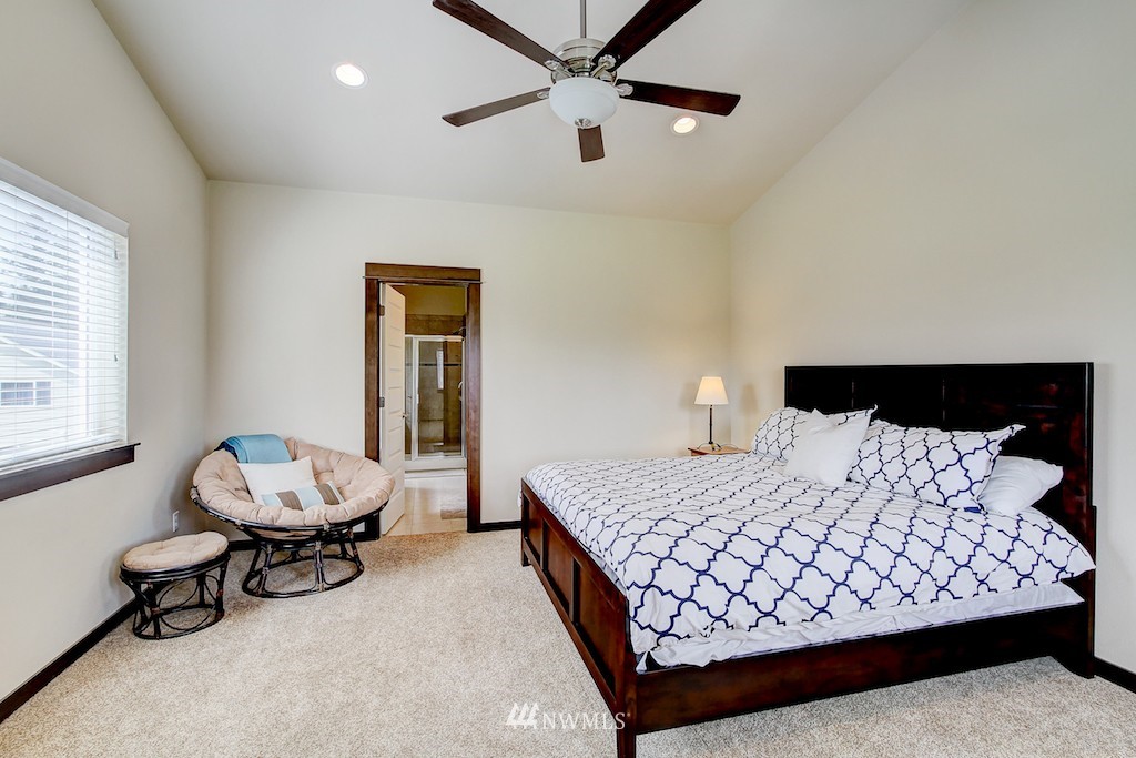 502 196th Street Southeast Bothell, WA 98012 - Photo 7 of 24