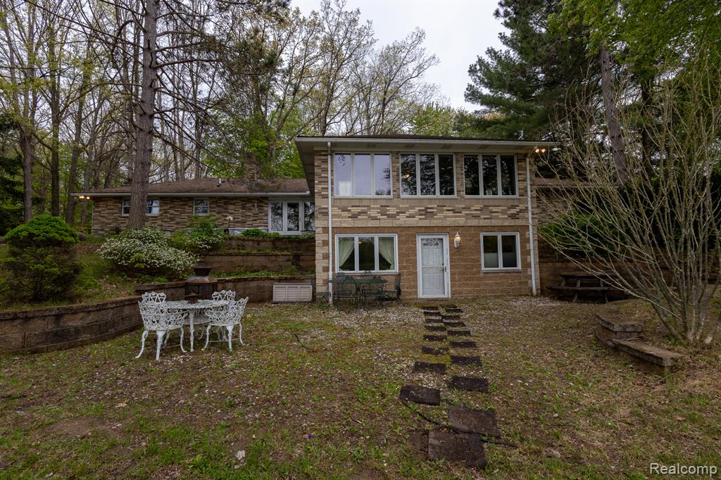 8197 Irish Road Millington, MI 48746 - Photo 7 of 58