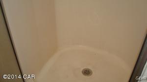 85 North Pine Tree Road Hazleton, PA 18201 - Photo 16 of 20 85 n MASTER SHOWER