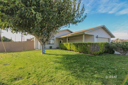 241 South Gateway Boulevard Ridgecrest, CA 93555 - Photo 1 of 34 Gallery Image 1