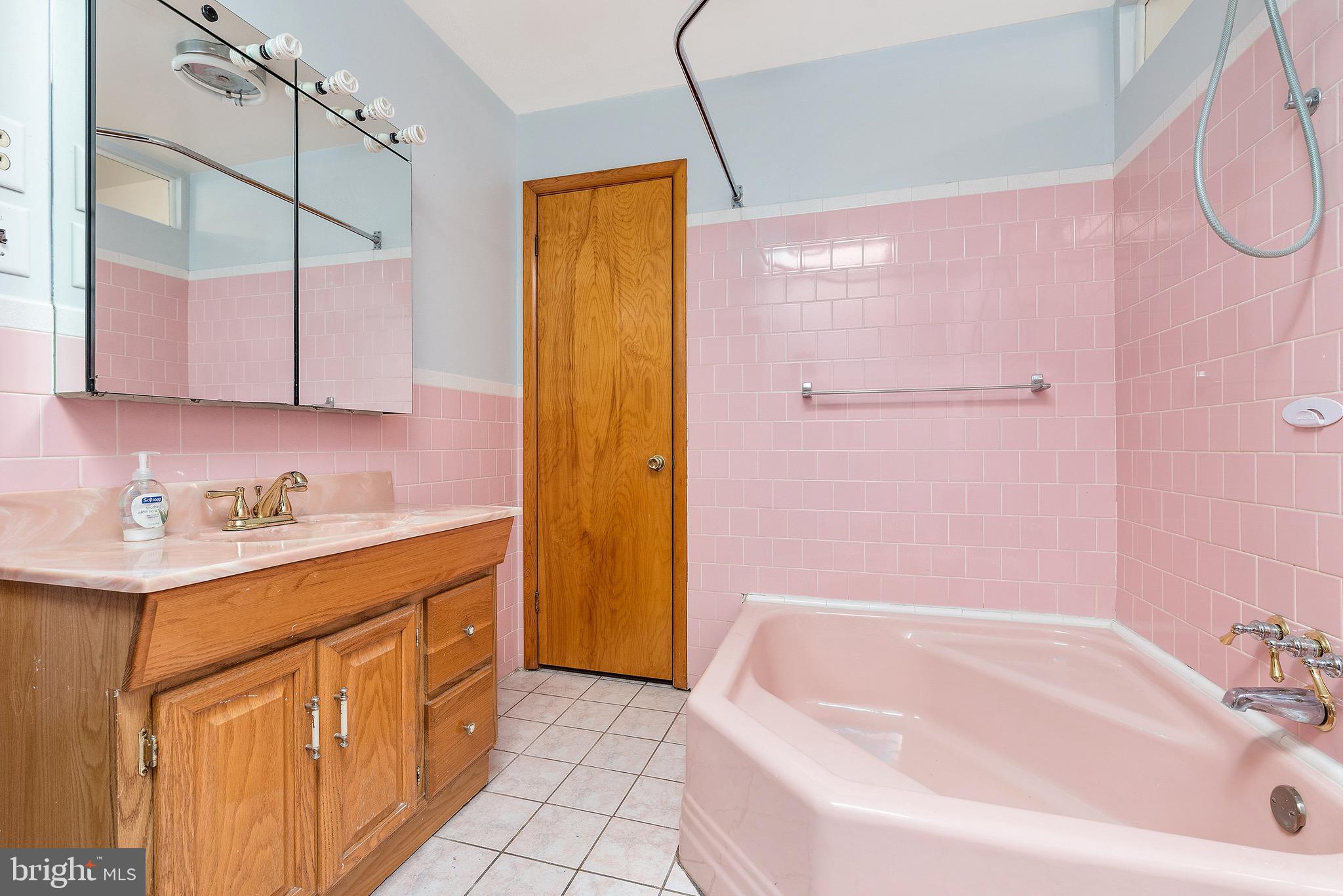 796 Evergreen Road Severn, MD 21144 - Photo 16 of 35 Bathroom