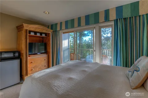 $550,000 | 1917 Rosario Road, Unit 2104, Orcas Island, WA 98245