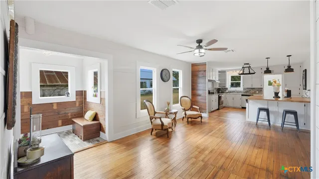 $249,900 | 611 Qualls Street, Gonzales, TX 78629