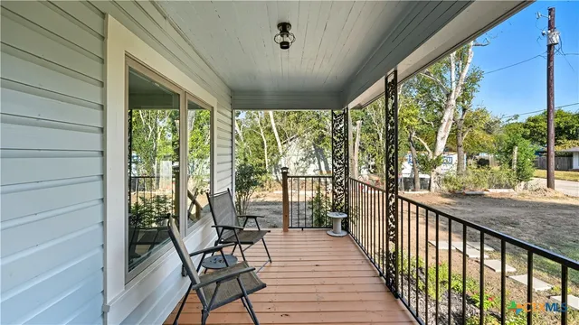 $249,900 | 611 Qualls Street, Gonzales, TX 78629