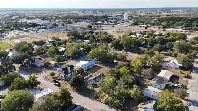 $249,900 | 611 Qualls Street, Gonzales, TX 78629