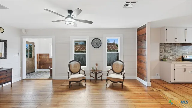 $249,900 | 611 Qualls Street, Gonzales, TX 78629