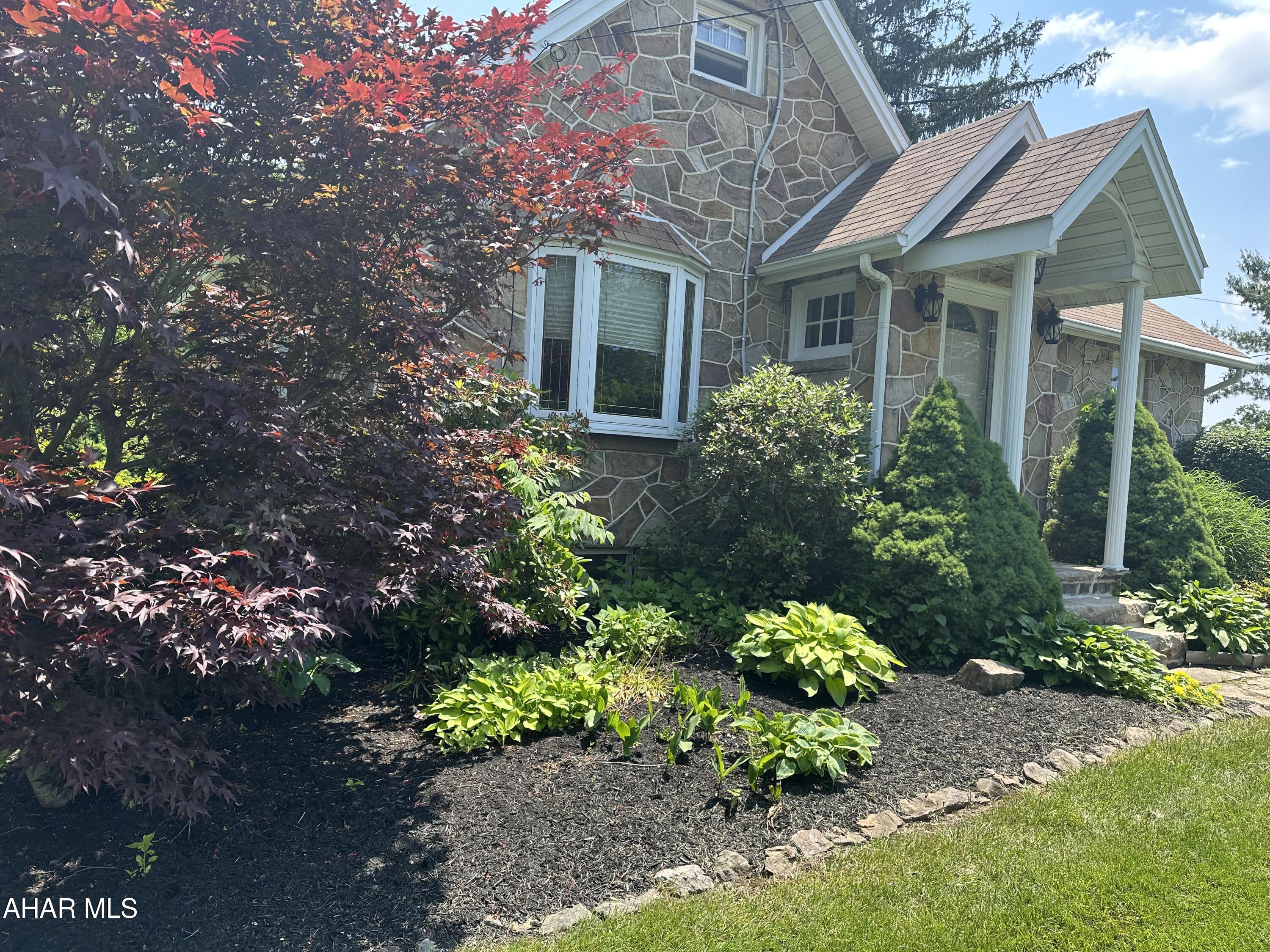 328 Avalon Road Altoona, PA 16601 - Photo 5 of 34