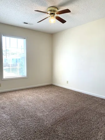 $1,095 | 811 Flyer Court, Oak Grove, KY 42262