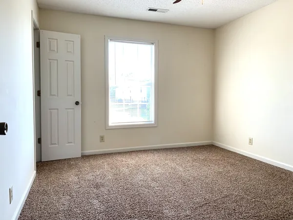 $1,095 | 811 Flyer Court, Oak Grove, KY 42262