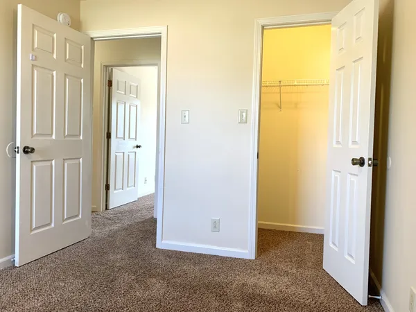 $1,095 | 811 Flyer Court, Oak Grove, KY 42262
