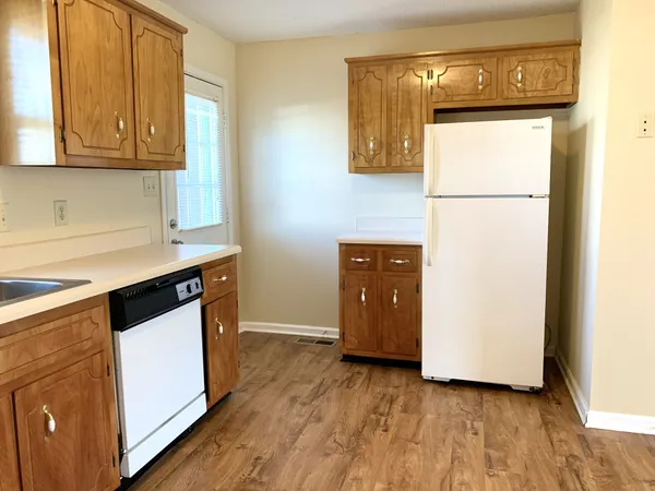 $1,095 | 811 Flyer Court, Oak Grove, KY 42262