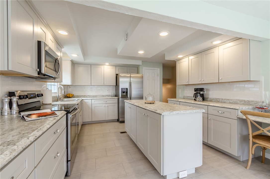 48 Bromley Road Pittsford, NY 14534 - Photo 13 of 50