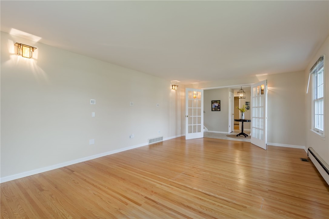 48 Bromley Road Pittsford, NY 14534 - Photo 8 of 50