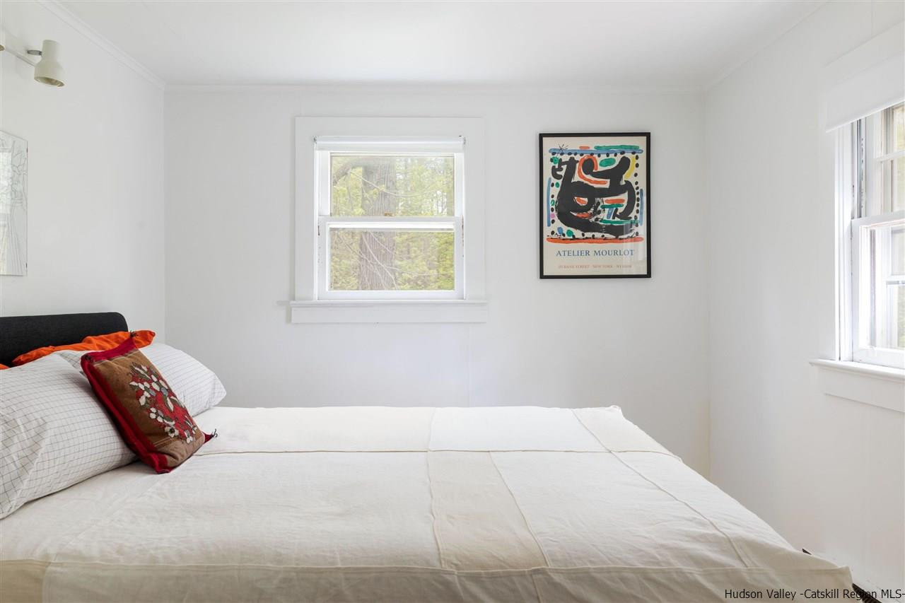 419 Fitzsimmons Road Red Hook, NY 12571 - Photo 5 of 28 Photo 5