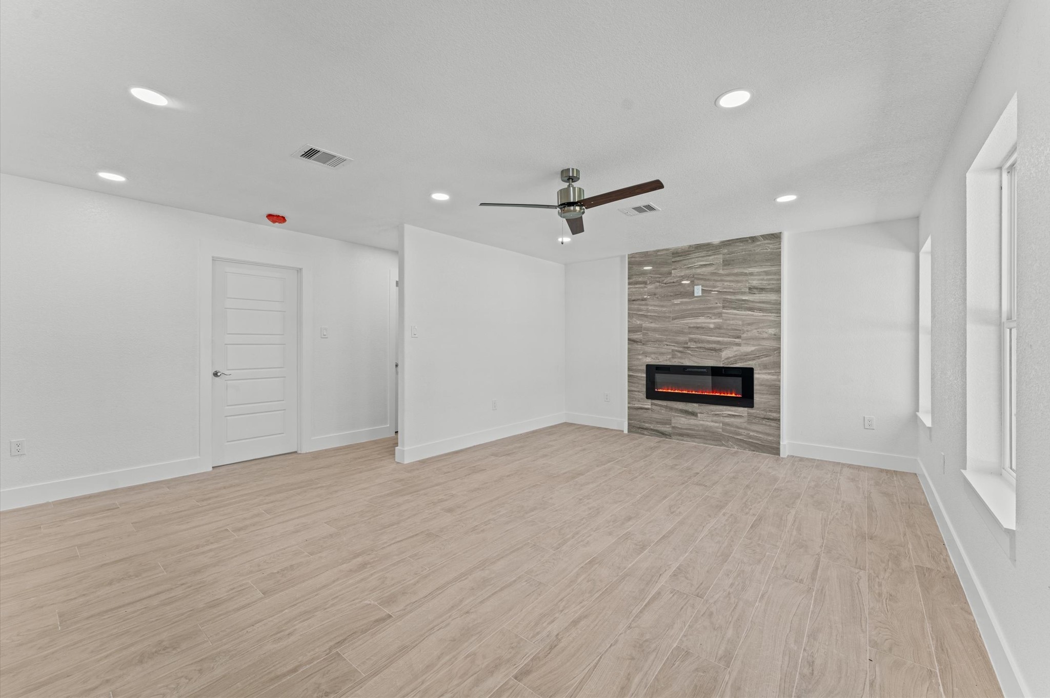 4102 Gatewood Road Crosby, TX 77532 - Photo 10 of 29 Gallery Image 10