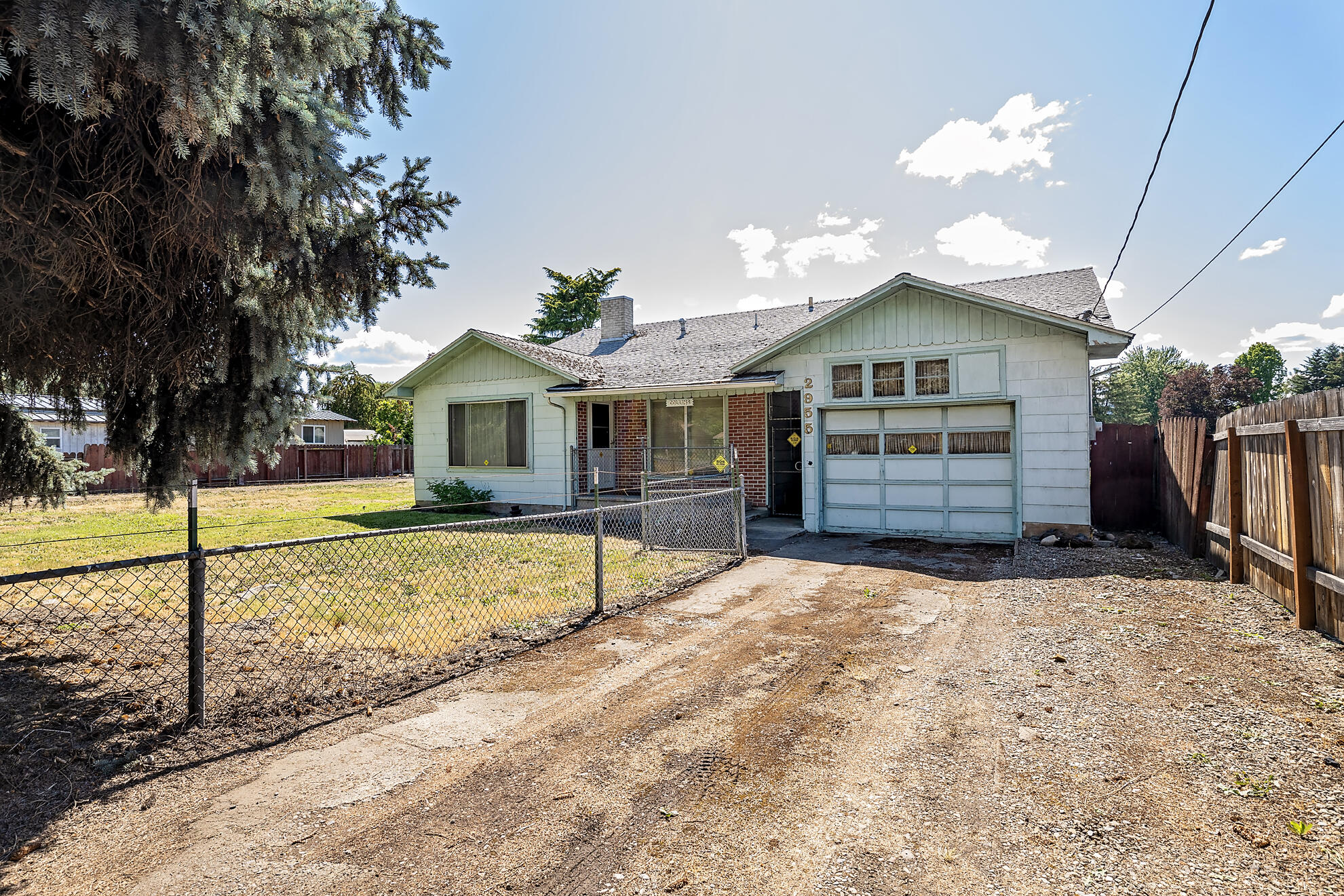 2955 Table Rock Road Medford, OR 97501 - Photo 2 of 20 Photo2