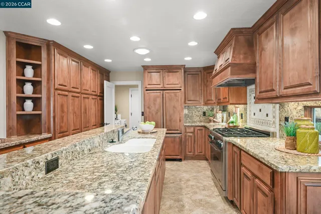 $1,095,000 | 8 Rialto Drive, Clayton, CA 94517