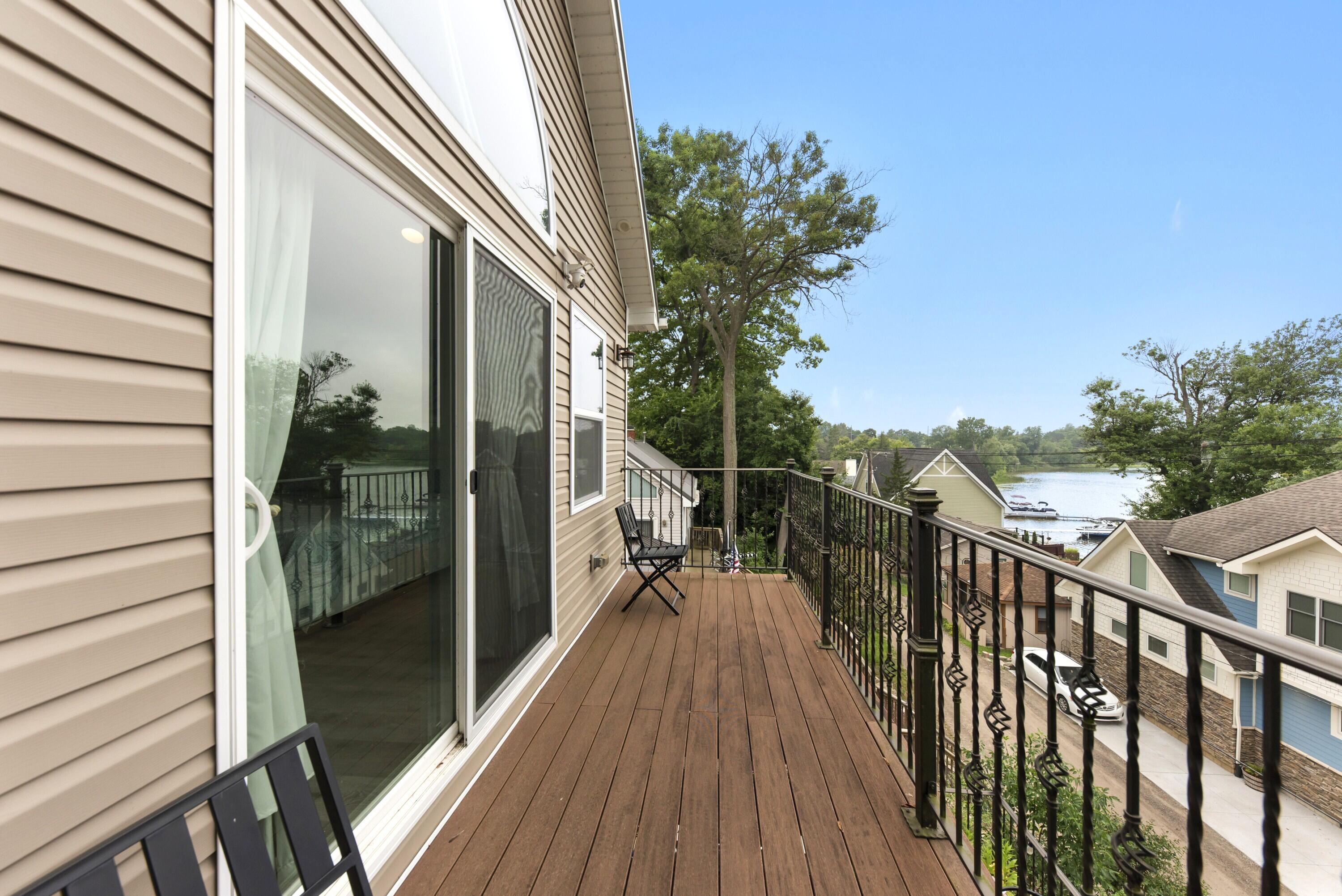 5307 Dickson Road Howell, MI 48843 - Photo 31 of 55 Primary Suite Balcony 3