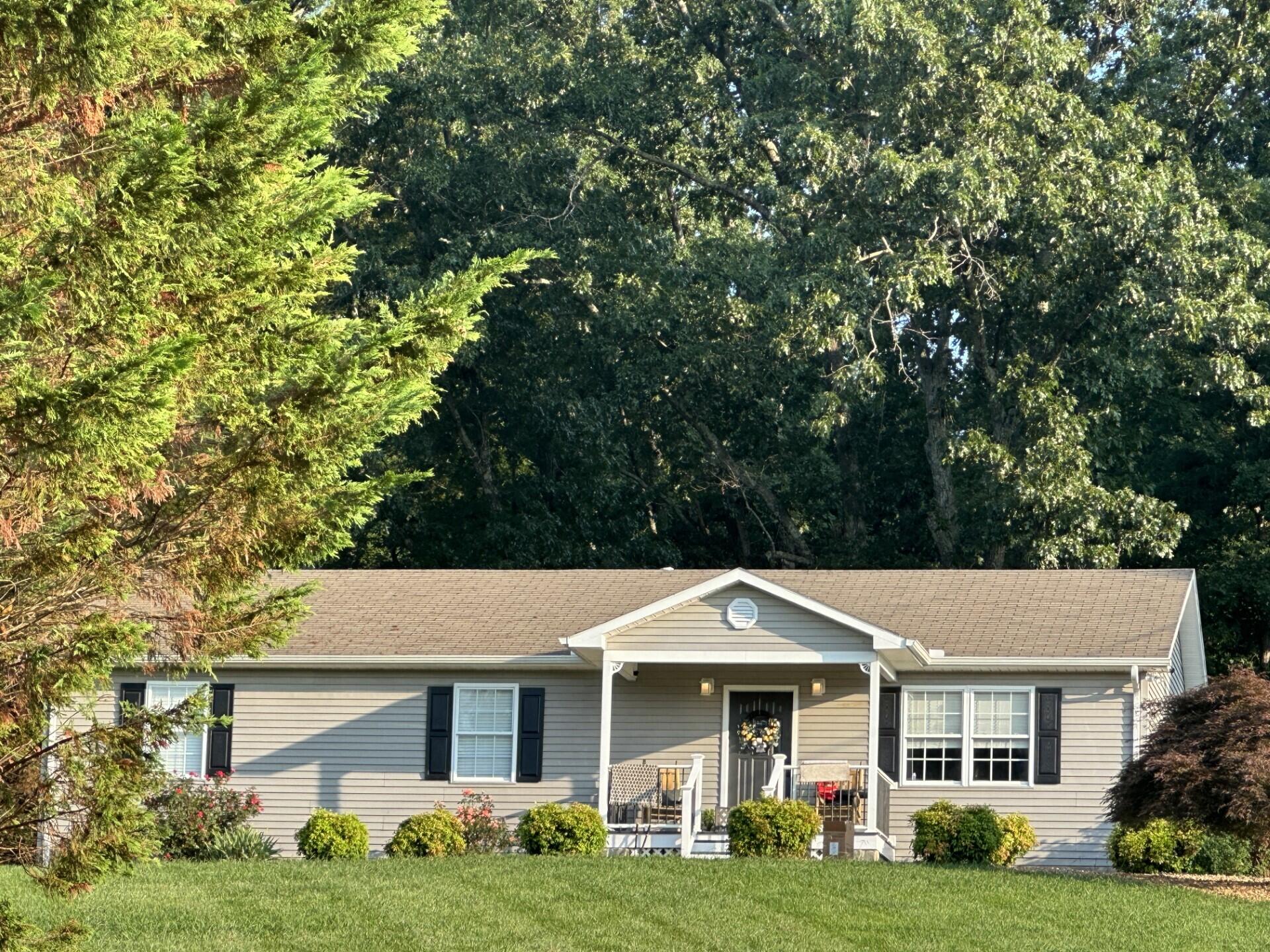 1048 Warrensburg Road Greeneville, TN 37743 - Photo 37 of 55 thumbnail_IMG_3042