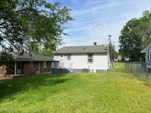 $975 | 527 North Washington Avenue, Reidsville, NC 27320