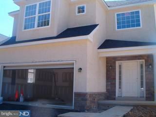 9711 Bridle Road Philadelphia, PA 19115 - Photo 3 of 6