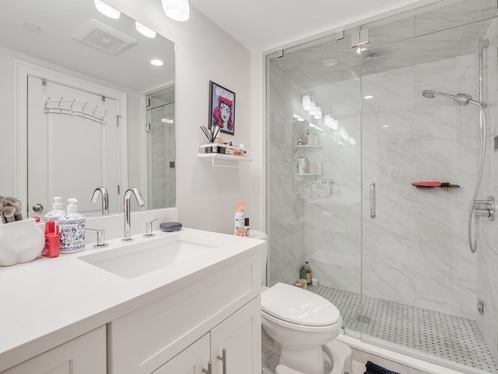 45 L Street, Unit 9 Boston, MA 02127 - Photo 11 of 23