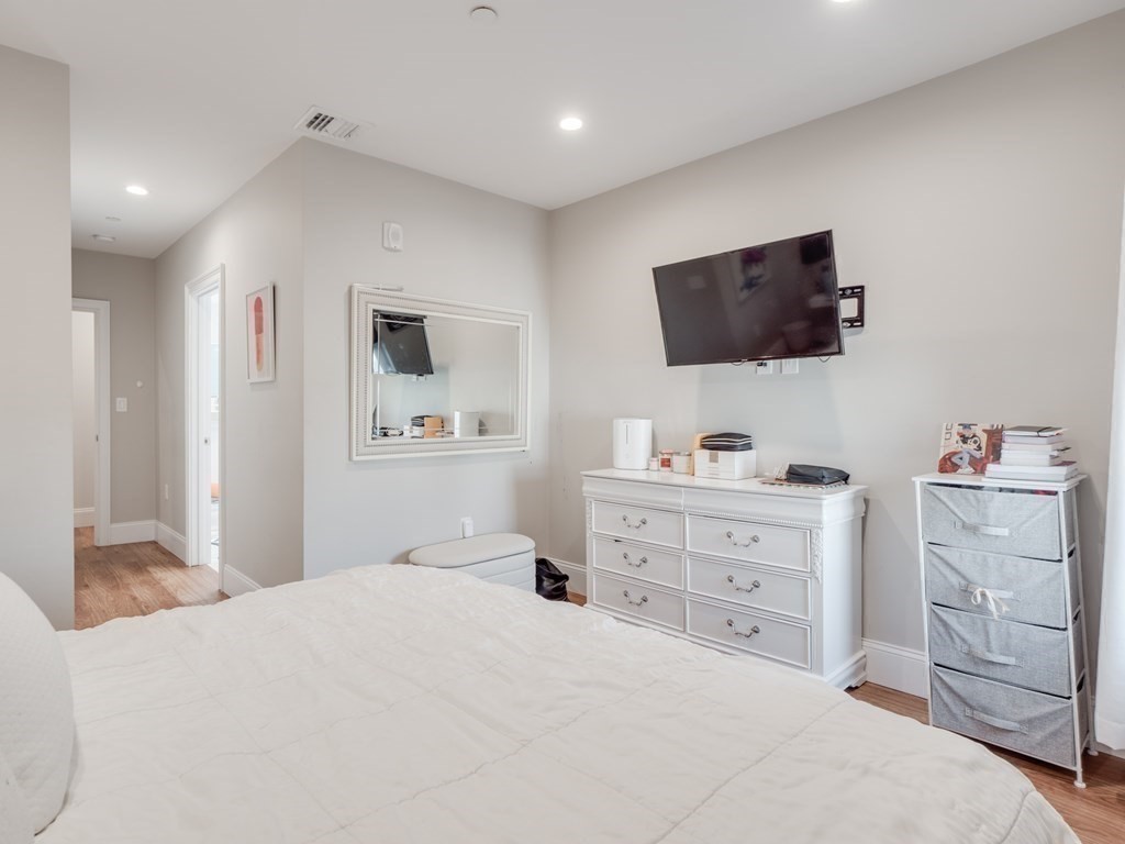 45 L Street, Unit 9 Boston, MA 02127 - Photo 16 of 23