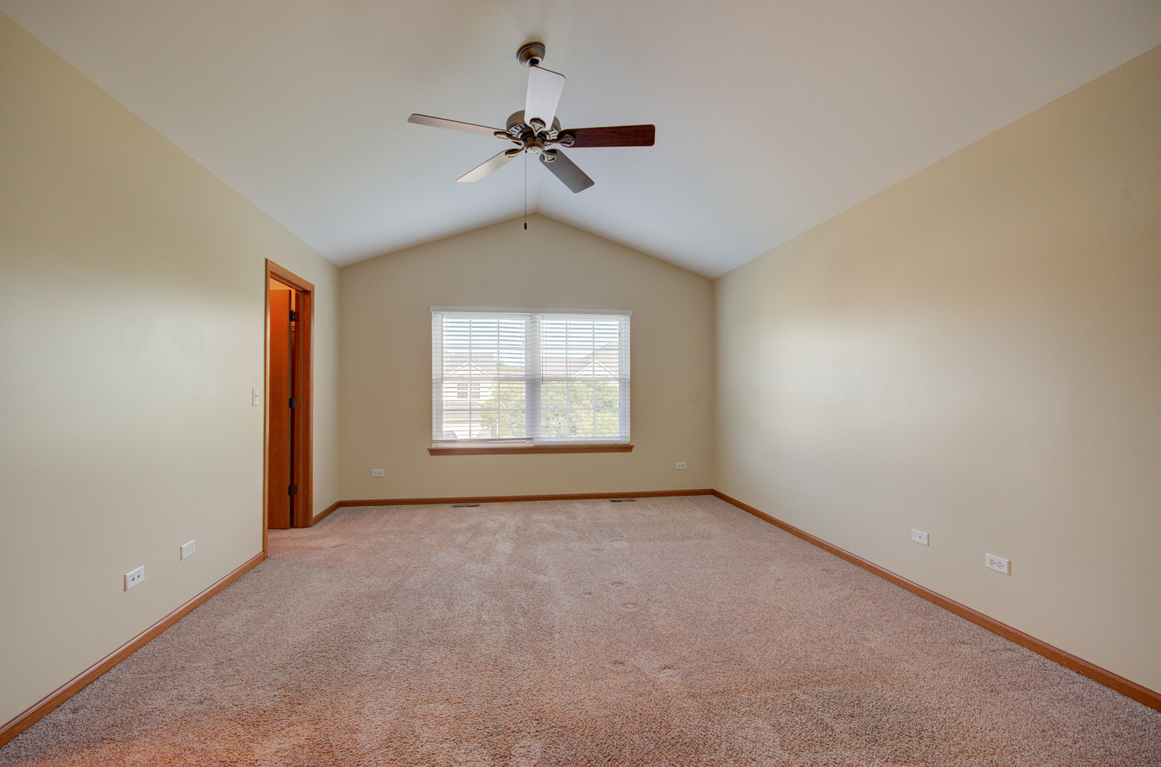 520 Frieh Drive Romeoville, IL 60446 - Photo 22 of 26 a view of an empty room with a window