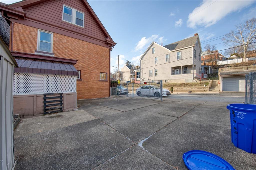3931 Hoosac Street Pittsburgh, PA 15207 - Photo 37 of 39