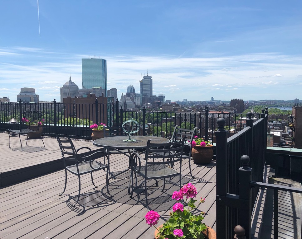 5 Chestnut Street, Unit 1 Boston, MA 02108 - Photo 14 of 14 a city view with sitting space