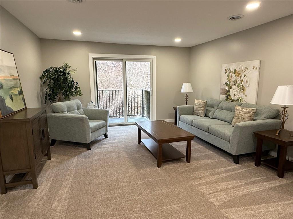 300 Gilkeson Road, Unit 8B Pittsburgh, PA 15228 - Photo 2 of 26 Gallery Image 2