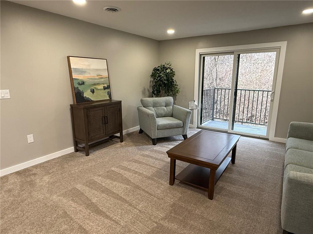 300 Gilkeson Road, Unit 8B Pittsburgh, PA 15228 - Photo 4 of 26 Gallery Image 4