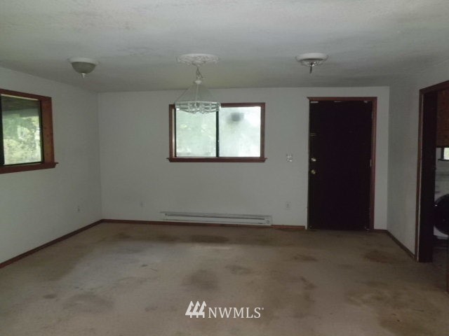 537 Southwest 16th Street Chehalis, WA 98532 - Photo 6 of 19 Gallery Image 6