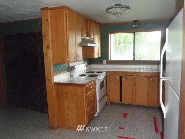 537 Southwest 16th Street Chehalis, WA 98532 - Photo 7 of 19 Gallery Image 7