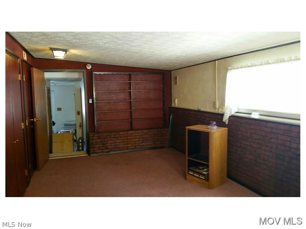 2050 Congress Road Belpre, OH 45714 - Photo 18 of 19 All season room