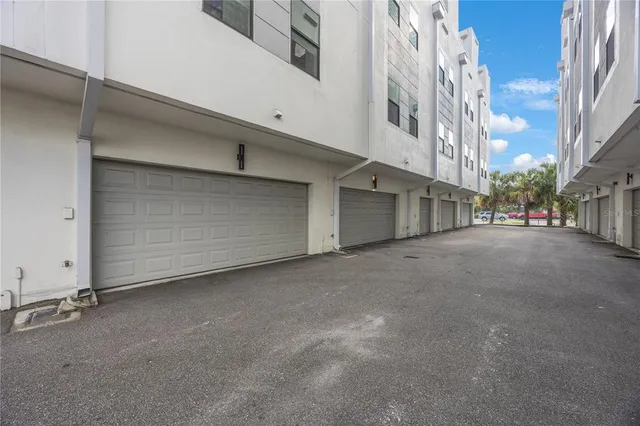 $3,850 | 1330 West Gray Street, Unit 5, Tampa, FL 33606