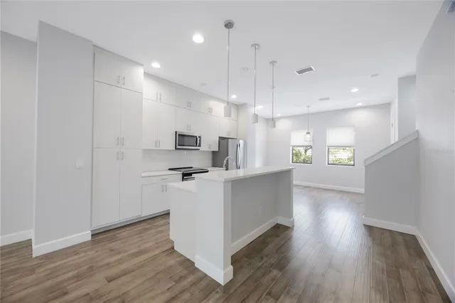 $3,850 | 1330 West Gray Street, Unit 5, Tampa, FL 33606