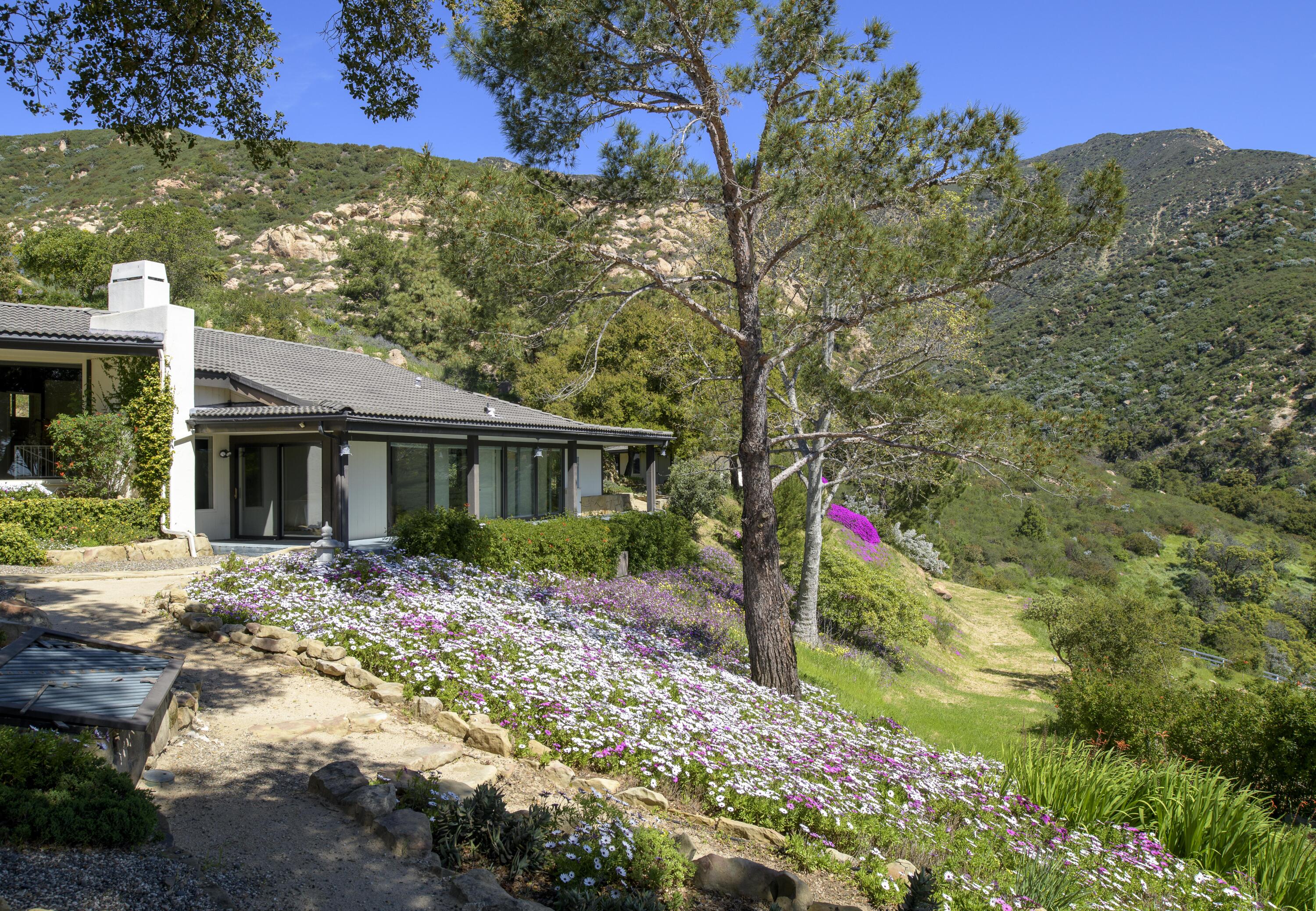 909 Park Lane Montecito, CA 93108 - Photo 35 of 39 a view of a house with a yard