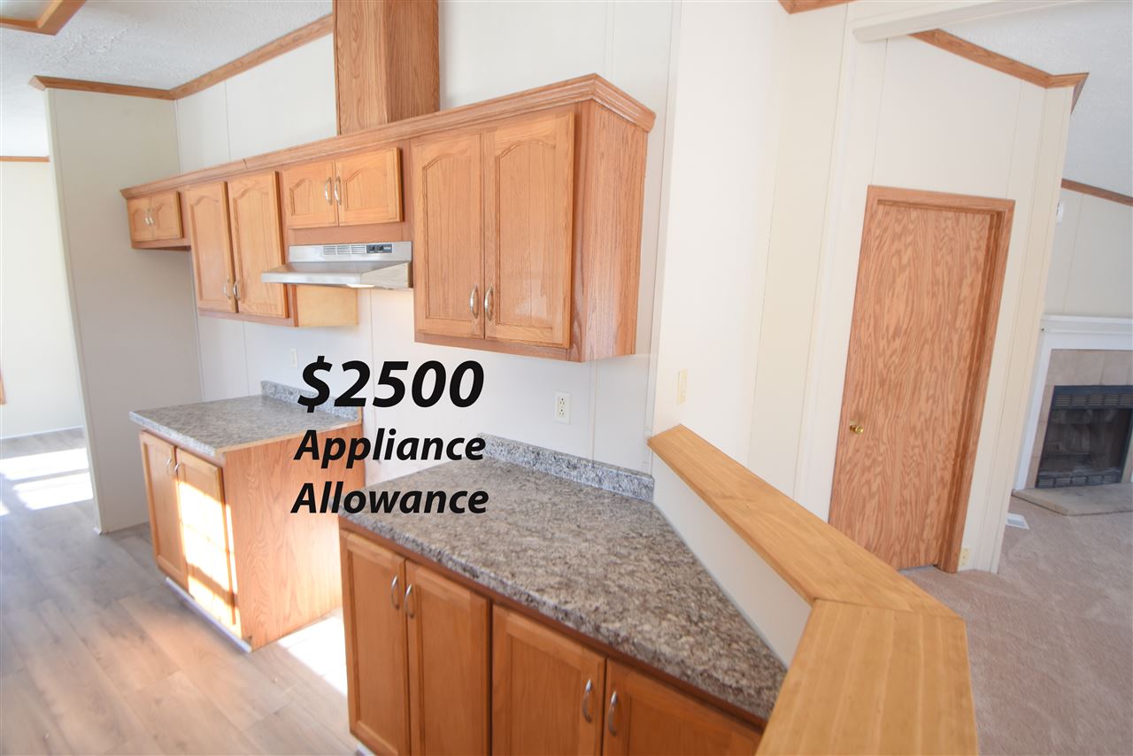3752 West Bennington Road Owosso, MI 48867 - Photo 12 of 29 50033478-11.JPG