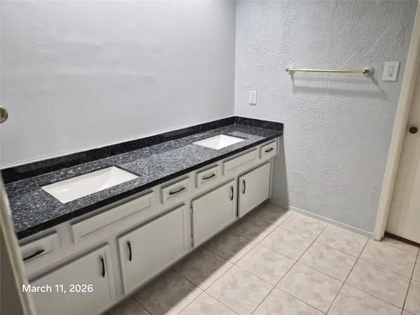 $2,250 | 2923 Edgewood Drive, Sugar Land, TX 77479