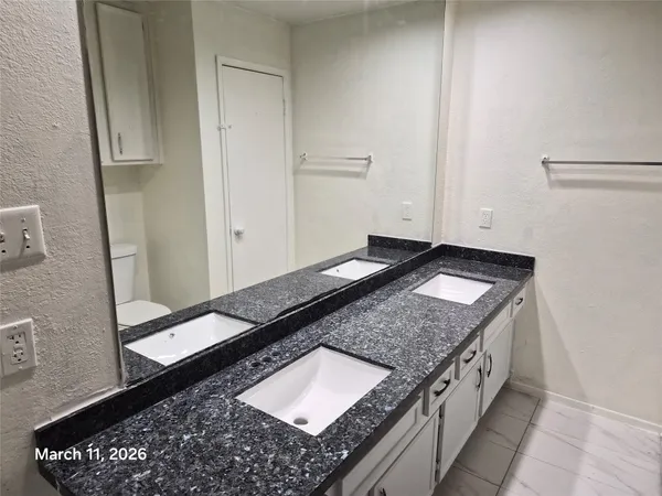 $2,250 | 2923 Edgewood Drive, Sugar Land, TX 77479