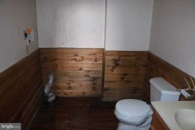 665 North Middle Road Newville, PA 17241 - Photo 8 of 15 Bath