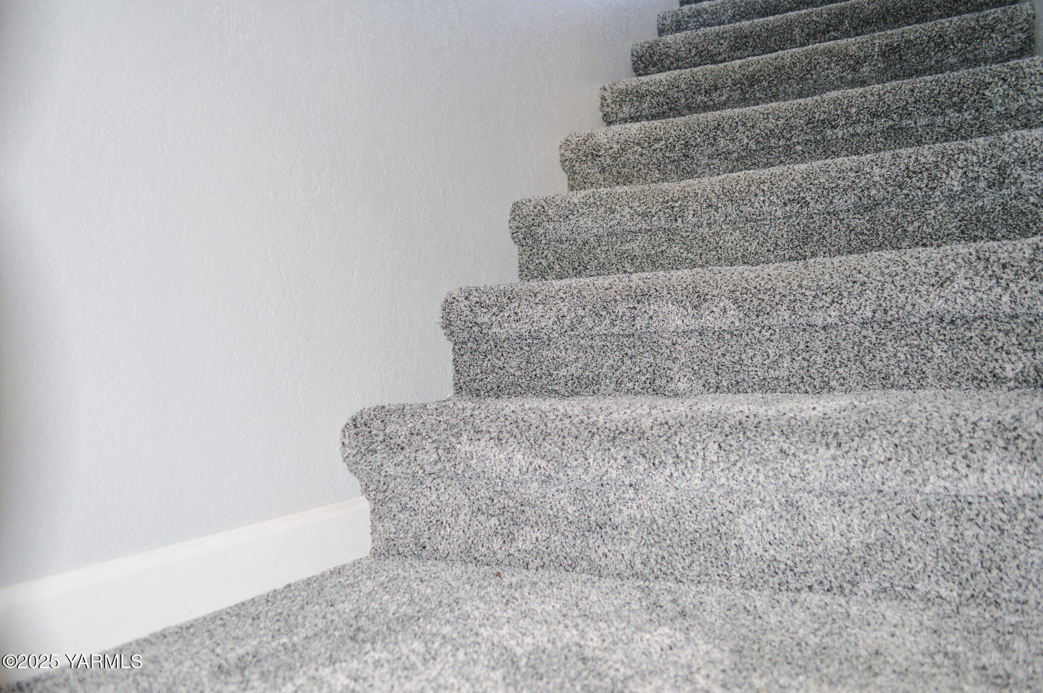 11 Echo Court Yakima, WA 98908 - Photo 21 of 29 New Carpet