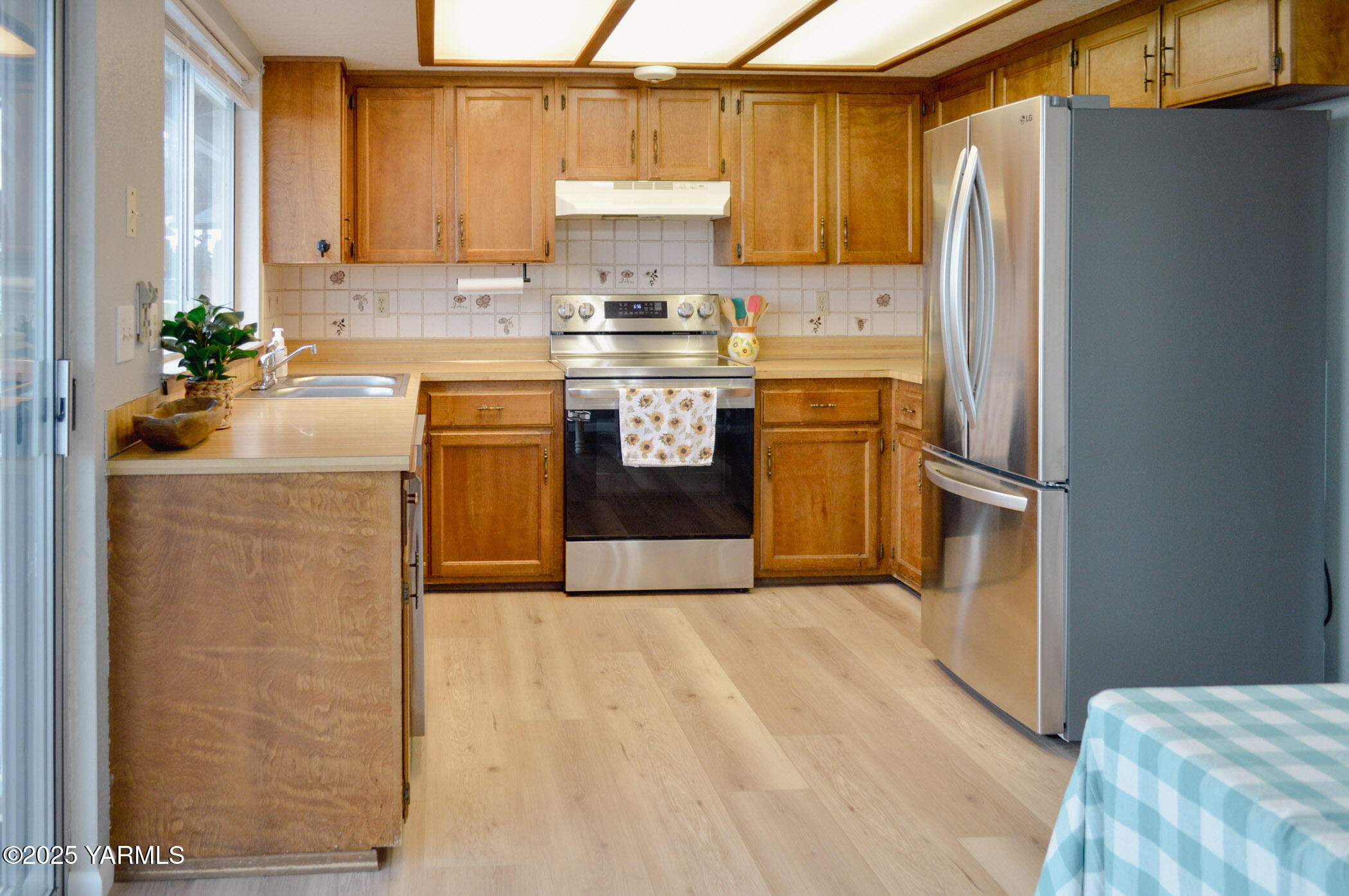 11 Echo Court Yakima, WA 98908 - Photo 9 of 29 Kitchen