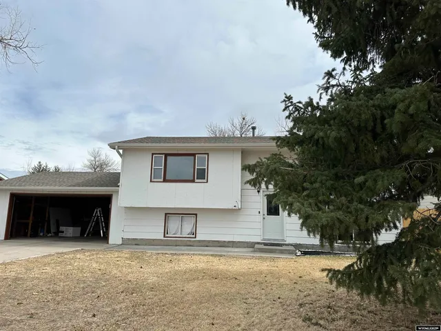 $240,000 | 3649 Campbell Drive, Torrington, WY 82240