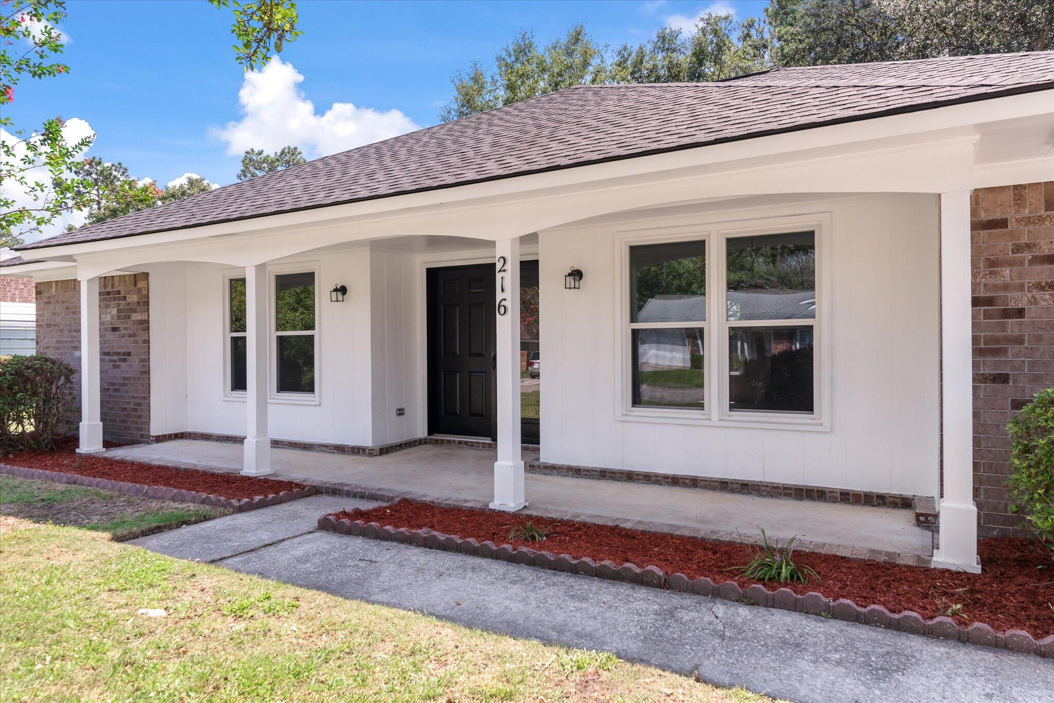 216 Longleaf Road Summerville, SC 29486 - Photo 1 of 29 1