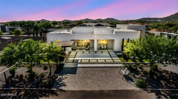 $1,450,000 | 37239 North 11th Avenue, Phoenix, AZ 85086