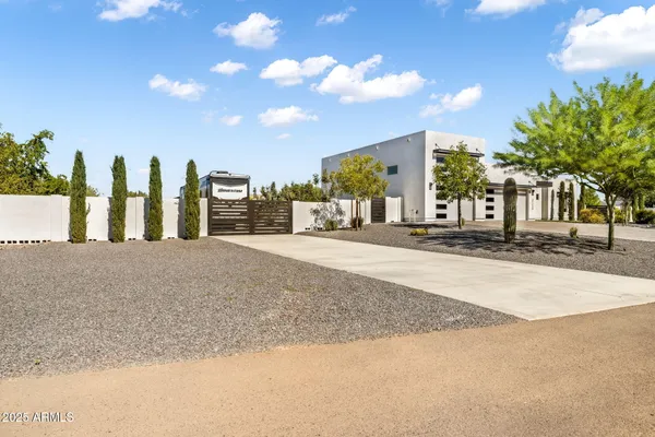 $1,450,000 | 37239 North 11th Avenue, Phoenix, AZ 85086