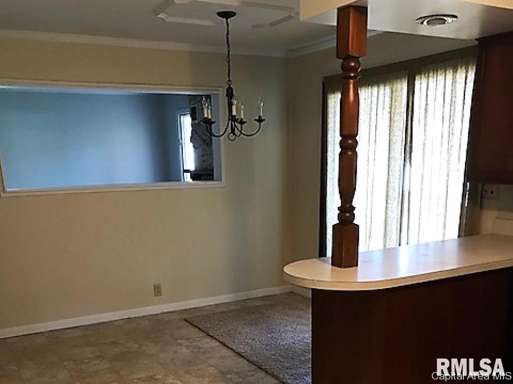 2428 Tamaroa Trail Springfield, IL 62702 - Photo 6 of 31