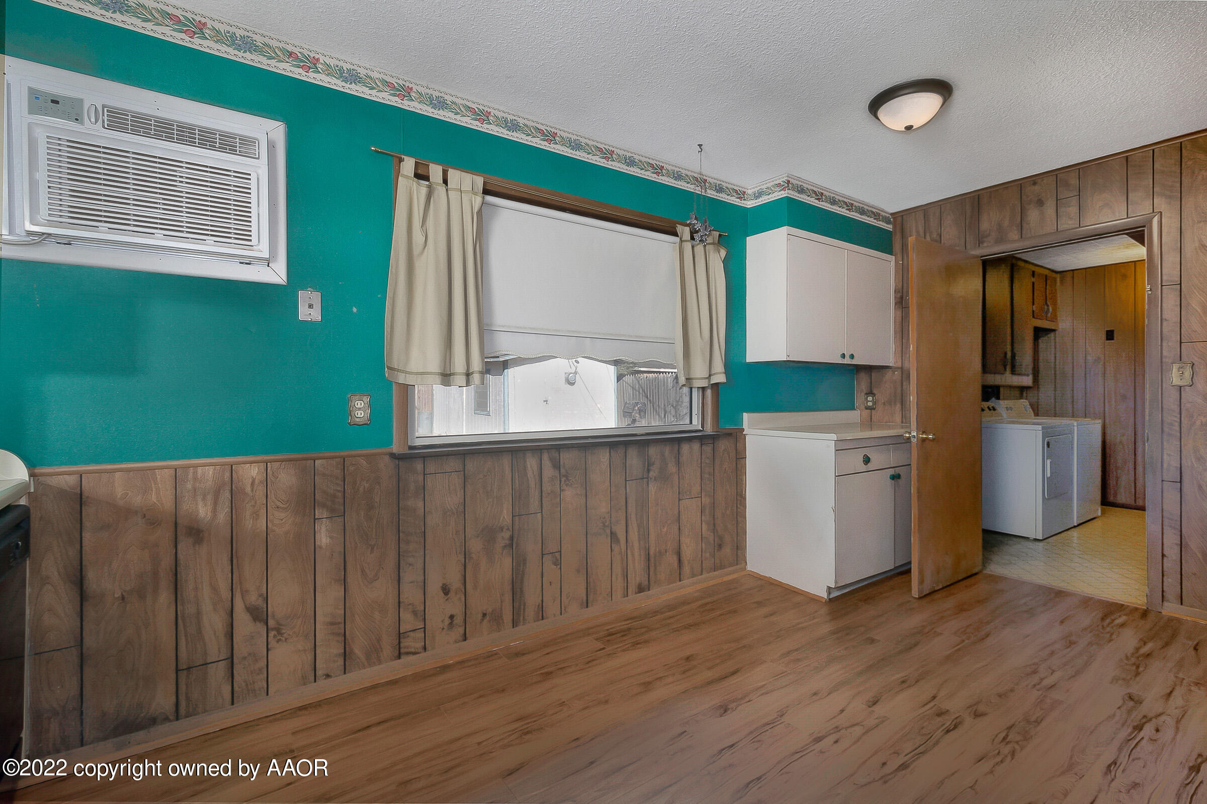 5308 Parker Street Amarillo, TX 79110 - Photo 7 of 16 007_Kitchen 3
